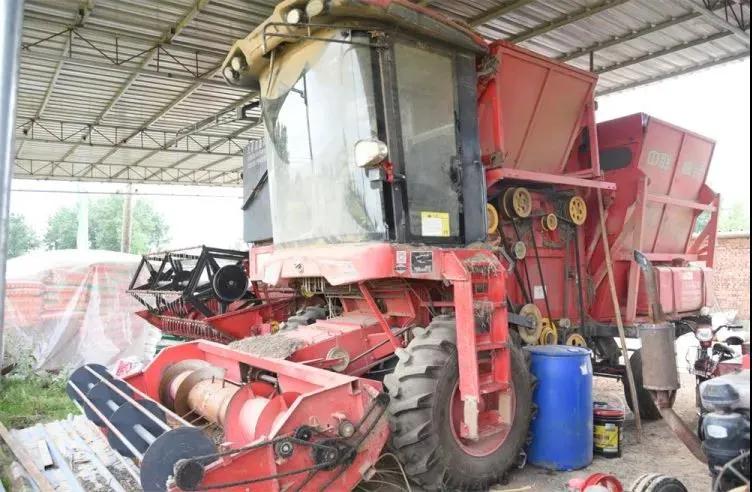 探訪“鄭州中聯(lián)村” 買收獲機只認中聯(lián)收獲 12.20.2.jpg