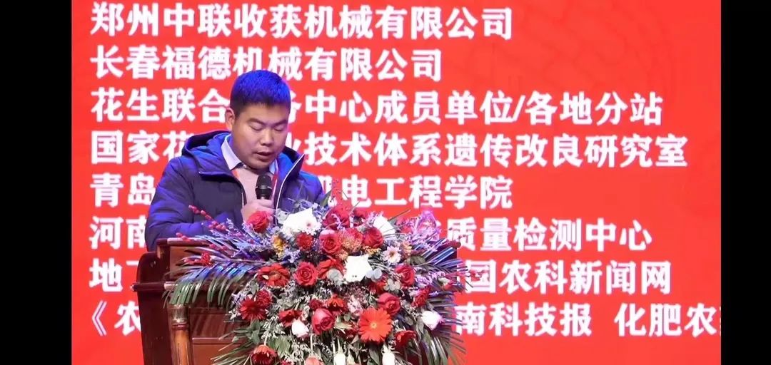 常立赫:跨區(qū)服務(wù)隊(duì)隊(duì)長的致富秘訣 814-1.jpg