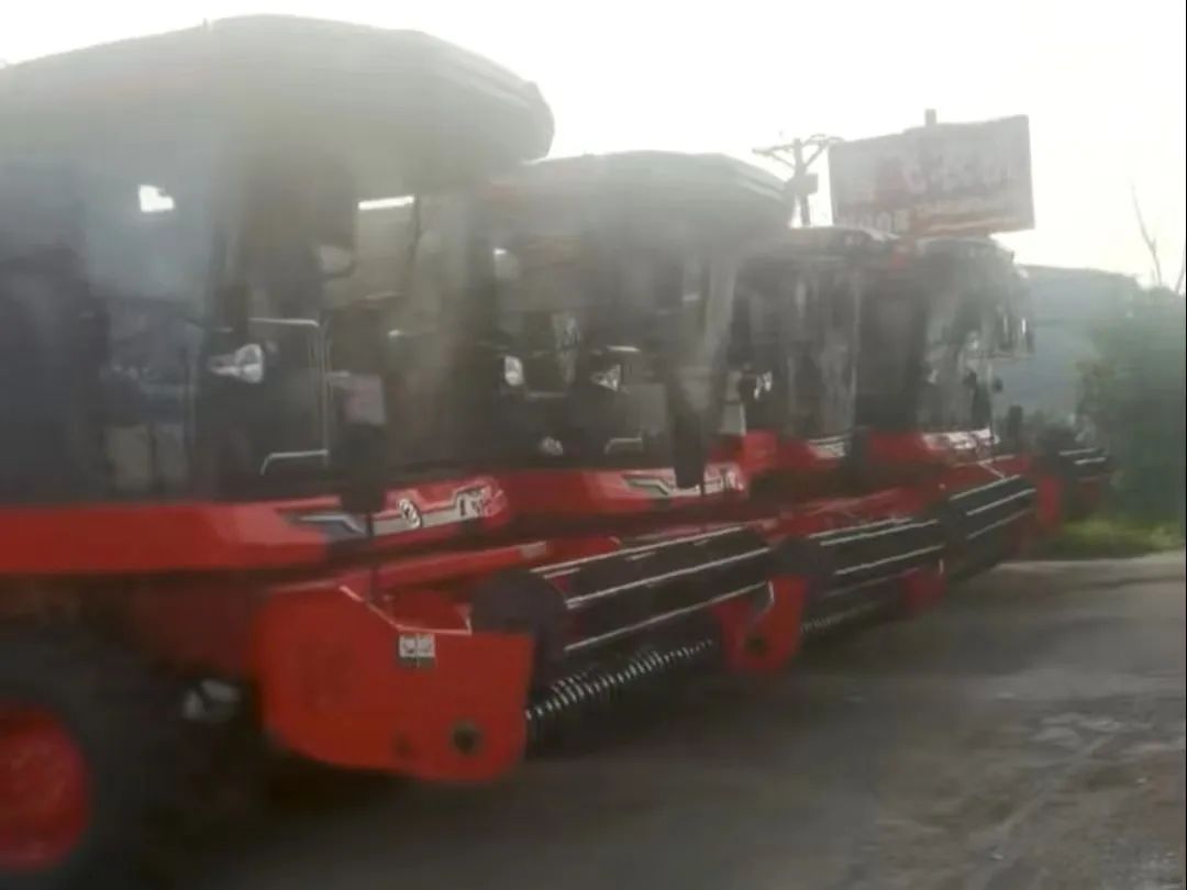 中聯(lián)收獲助力三十年老牌農(nóng)機公司再創(chuàng)輝煌——上蔡瑞豐農(nóng)機張雪飛 821-2.jpg