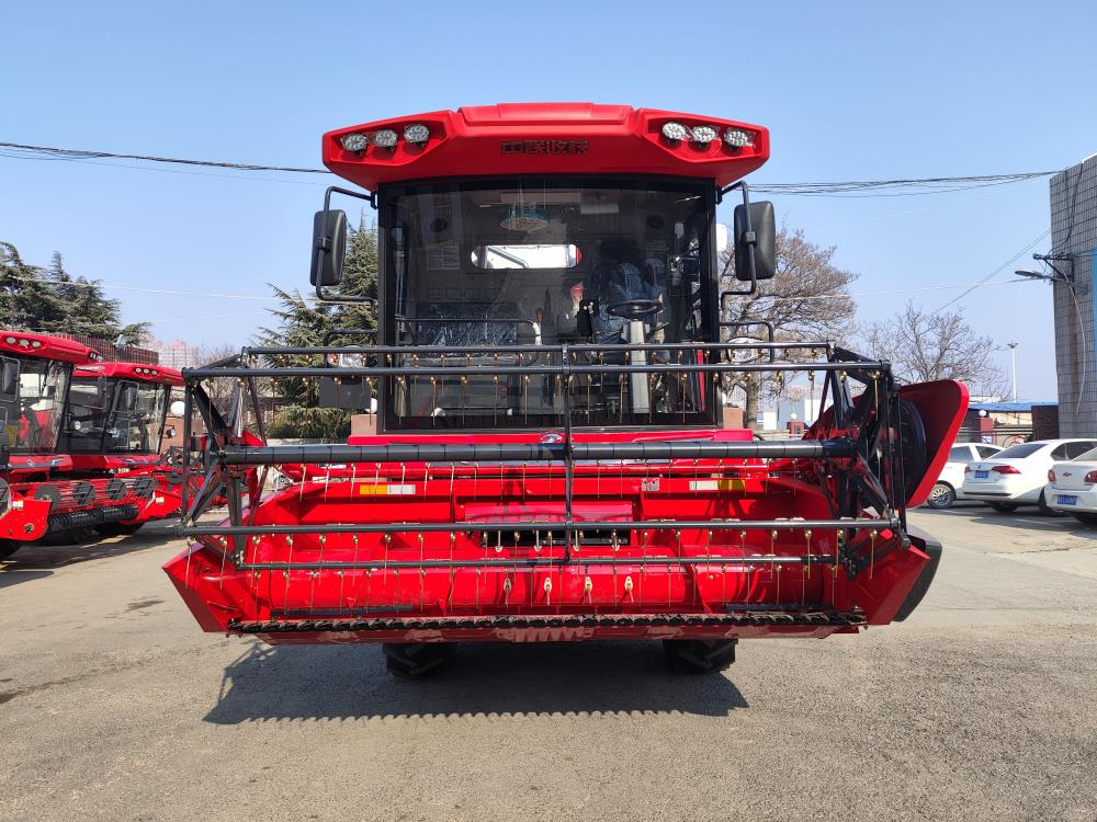 中聯(lián)收獲2024款新疆AT100谷物聯(lián)合收獲機(jī)